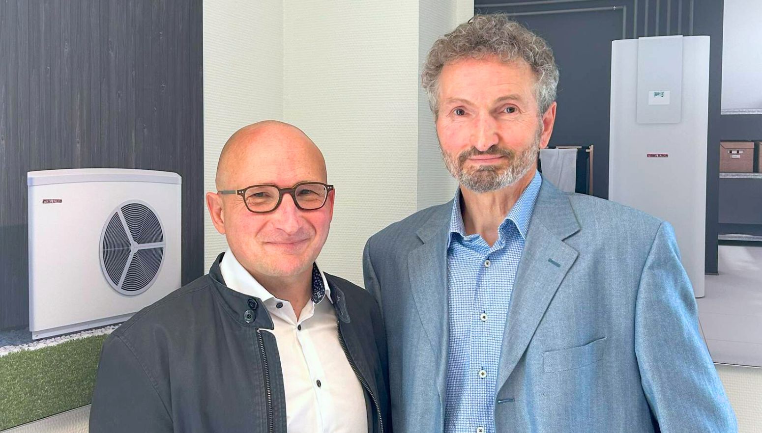 Franck Foureau et Denis Muller, les directeurs de STIEBEL ELTRON fabricant de pompes à chaleur