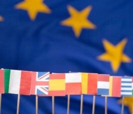 Europe et drapeaux.