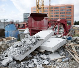 Benne de collecte des déchets de chantier.