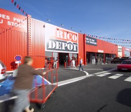 Point de vente Brico Dépôt.
