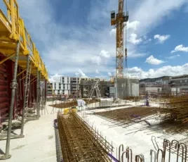 Chantier de construction de logements neufs.