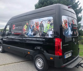 Camion de livraison et de maintenance de Somatico.