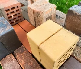 Briques pour la construction