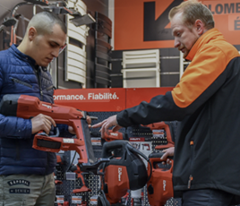 SAV "Répar'Express" dans une agence de La Plateforme du Bâtiment.