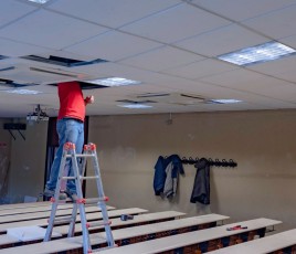 Travaux de rénovation dans une école