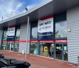 Façade du point de vente SPC Néo à Angoulême (Charente).