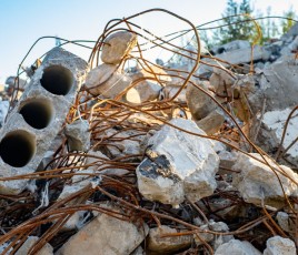 Filière REP PMCB - Déchets chantier de déconstruction avec des gravats.