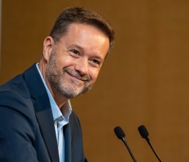 Portrait de Lionel Causse, député et président de Stop Fraudes