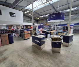 Agence Cédéo - Vue sur le comptoir d'accueil.