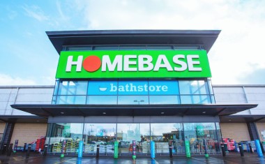 Façade d'un point de vente Homebase en Angleterre.