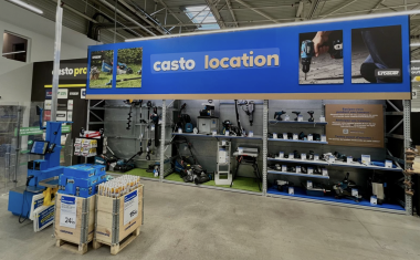 Corner "Casto Location" dans le magasin de La Seyner-sur-Mer (Var).