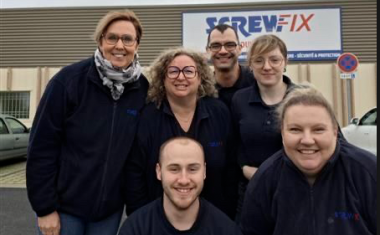 L'équipe du comptoir Screwfix de Capelle-la-Grande, près de Dunkerque (Nord)