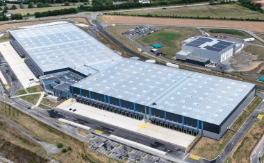 Plateforme logistique de Téréva (groupe Marin Belaysoud) à Louverné près de Laval (Mayenne).