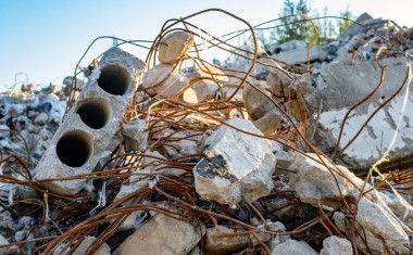 Filière REP PMCB - Déchets chantier de déconstruction avec des gravats.