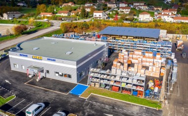 Vue aérienne d'une agence Samse en Isère.