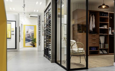Espace Menuiserie dans un showroom BigMat France.