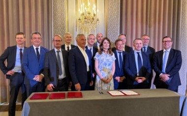 SERCE signature à l'Elysée de deux pactes sur l'électrification