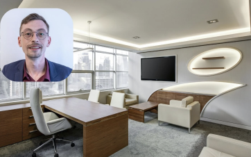 Salon bureau avec incrustation du portrait de Léo Perez, expert en éclairage travaillant chez Clareo