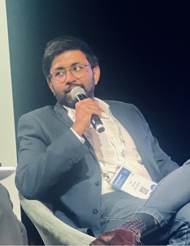 Moïse Denage (CEO d’eTail Agency) lors de la table ronde organisée le 22 ma 2025 par Inoha sur les nouvelles relations commerciales.