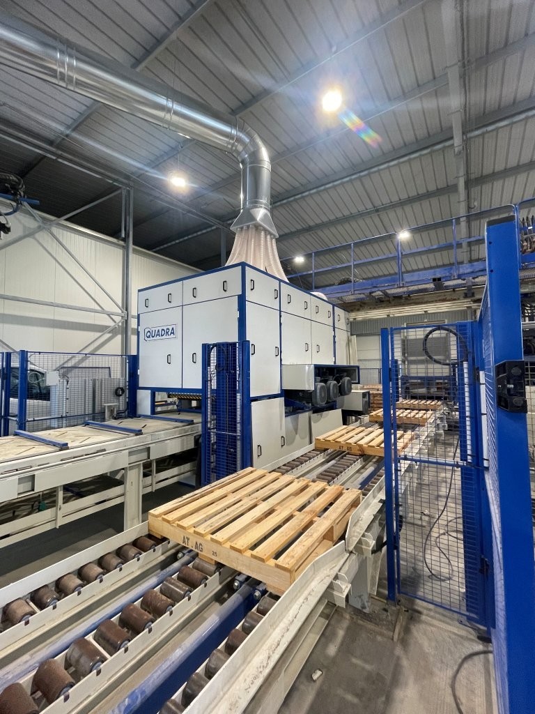 Baptisé Atlantique Agglos et implanté dans le sud de la Vendée, le nouveau site industriel de BigMat Atlantique Matériaux pourra produire jusqu’à 80 000 tonnes par an de blocs de béton standard et rectifiés.
