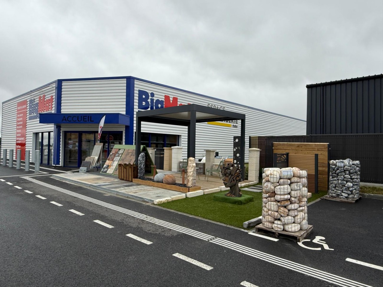 Concept Aménagement extérieur chez l'adhérent BigMat Pontif & Cariou (Seine-Maritime).