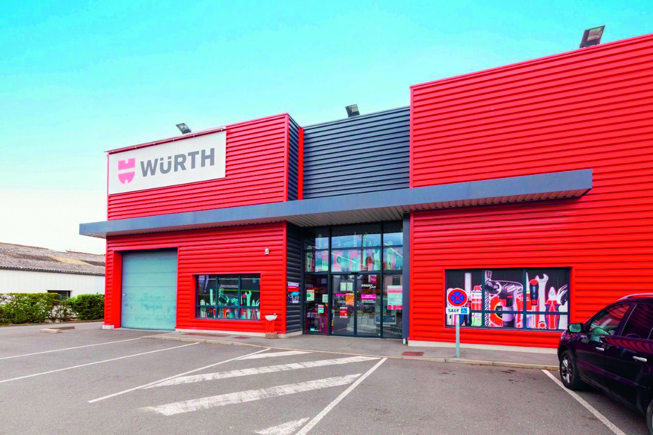Agence aux couleurs de Würth en France.