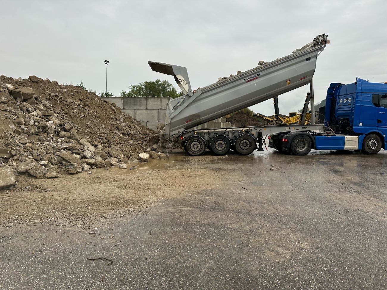 Ancycla, le site de recyclage des déchets du Bâtiment à Ternay (Rhône).