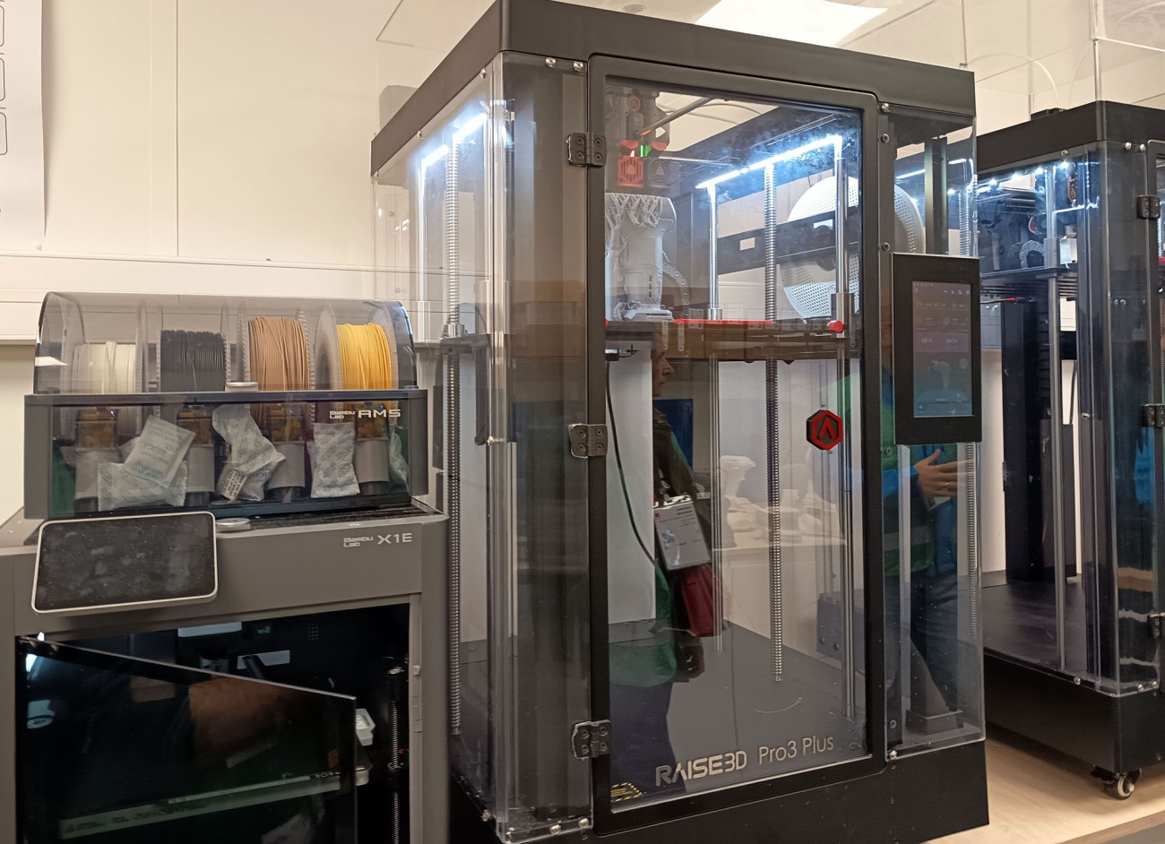 Laboratoire tests produits de Kingfisher France, à Templemars (59).