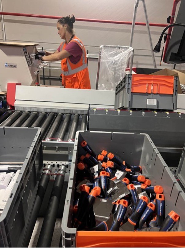 Plateforme logistique Weldom à Breuil-le-Sec (Oise).