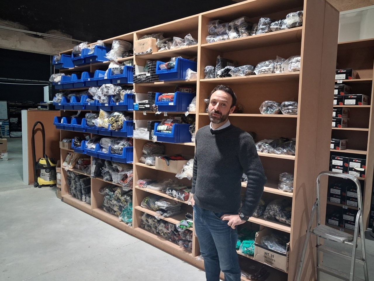 Codirigeant et directeur commercial de Figomex, Vincent Hervé-Pineau réalise entre 30 % à 40 % de son activité avec le marché du BTP. Groupe Cofaq : Sécurom et Master Pro.