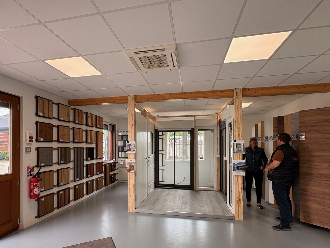 Showroom Descamps Bois à Dunkerque (59).