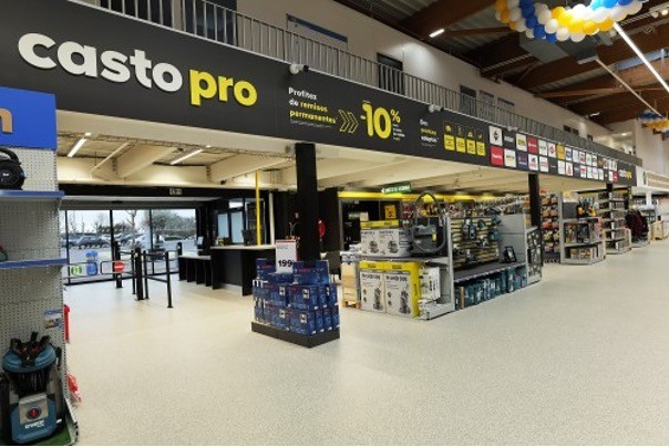 Comptoir Casto Pro et ligne de caisses.