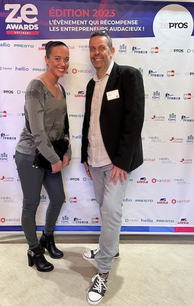 Cindy Plumbs avec Denis Gentile lors de la soirée des Ze Awards du bâtiment