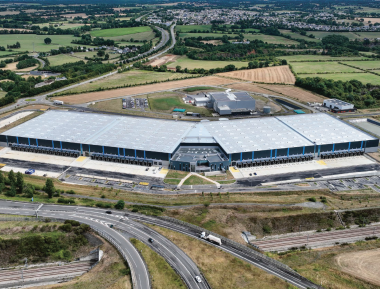 Plateforme logistique de Téréva (groupe Marin Belaysoud) à Louverné près de Laval (Mayenne).