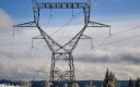 Pylône électrique sous la neige