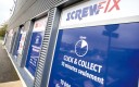 Entrée d'un dépôt Screwfix en France.